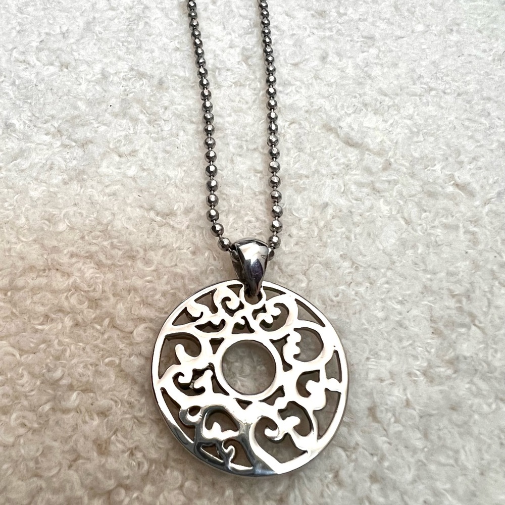💖BOGO FREE💖 Cookie Lee Silver necklace